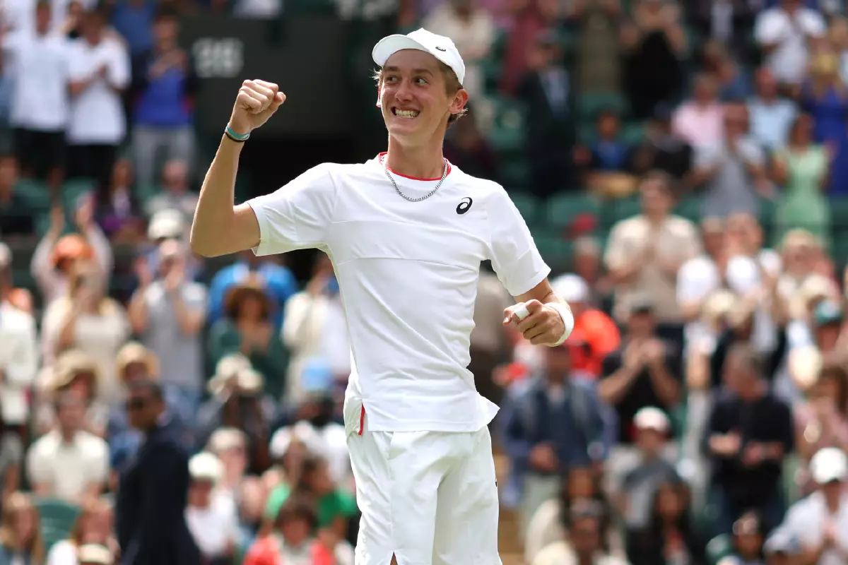 Henry Searle wins Boys Wimbledon 2023