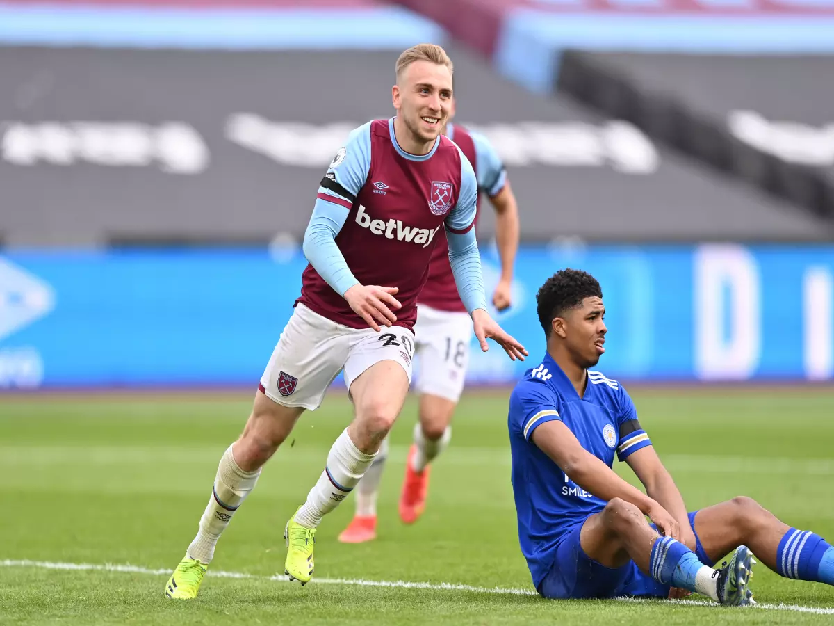 Jarrod Bowen scoring against Leicester City, Aug21