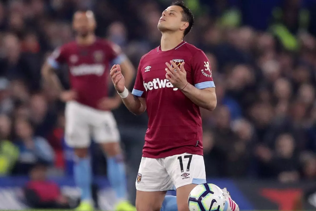 Javier Hernandez West Ham prayer Apr19