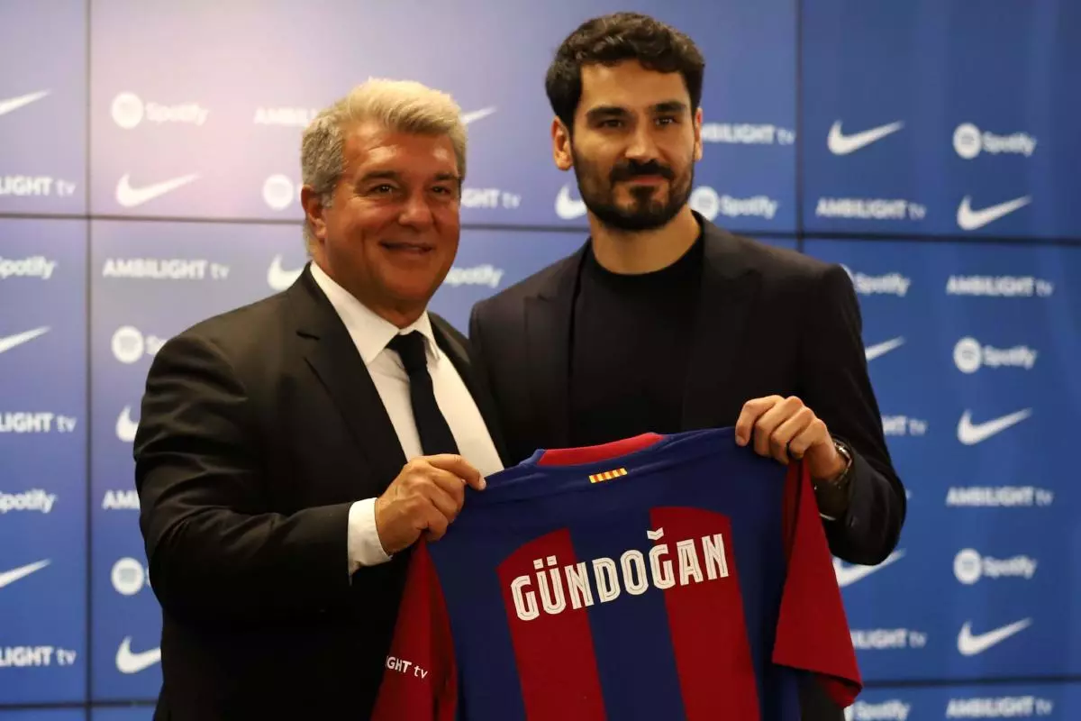 Joan Laporta and Ilkay Gundogan 17 Jul 2023