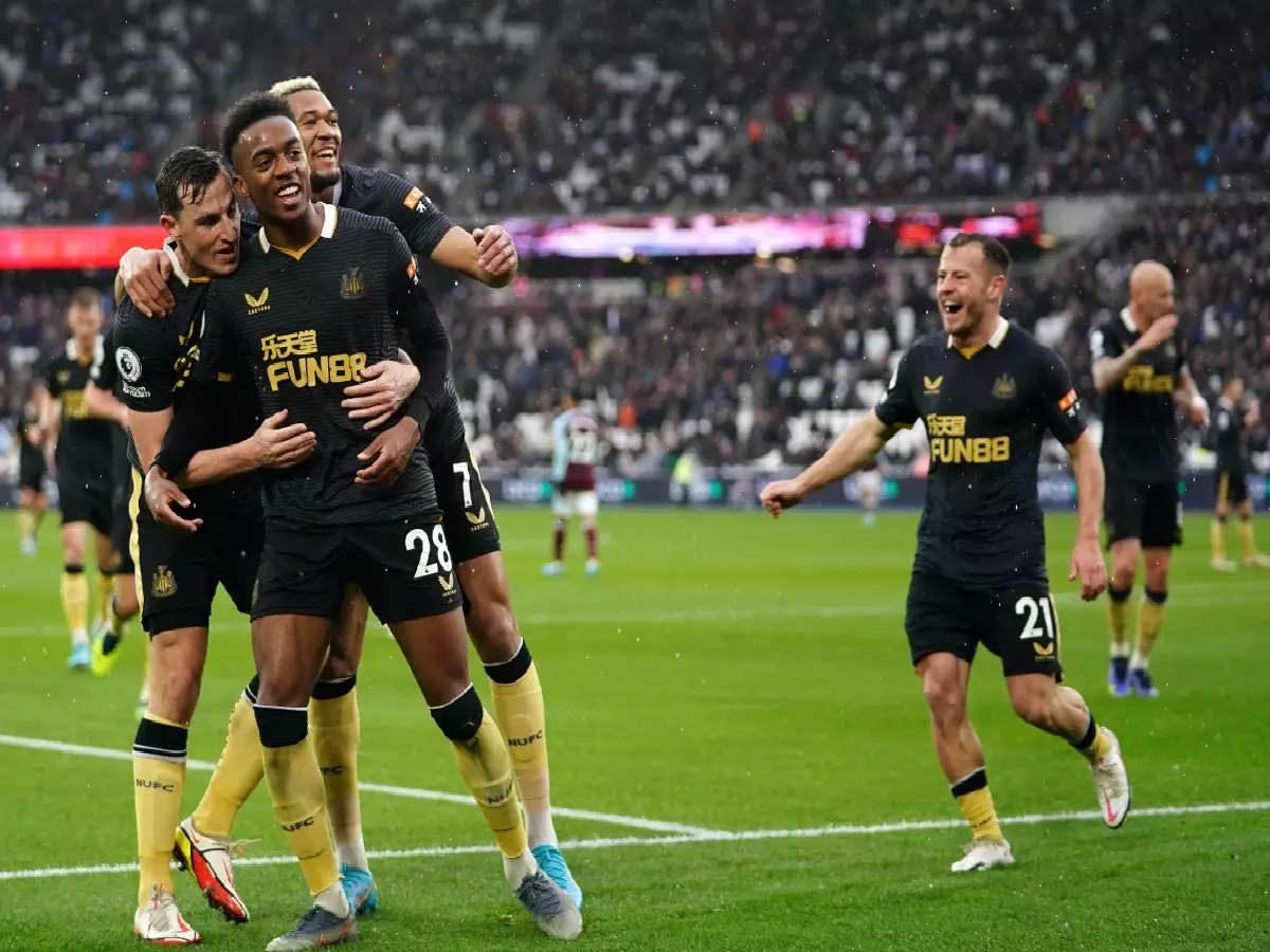 Joe Willock Newcastle goal vs West Ham Feb22