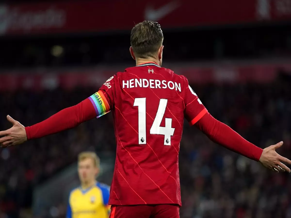 Jordan Henderson back view Liverpool Nov21