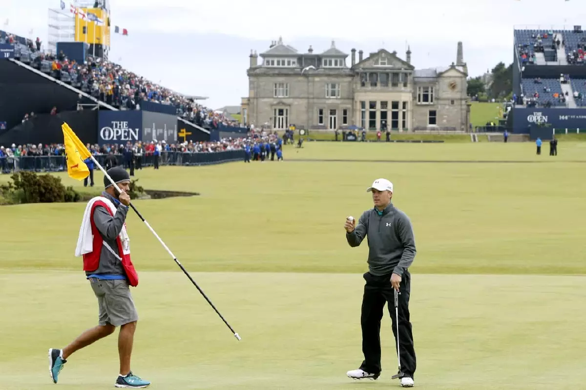 Jordan Spieth on the 1st green at St Andrews