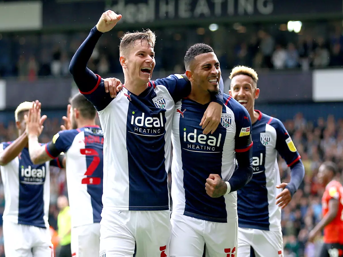 West Bromwich Albion's Karlan Grant (right) celebrates scoring their side's third goal of the game during the Sky Bet Championship match at The Hawthorns