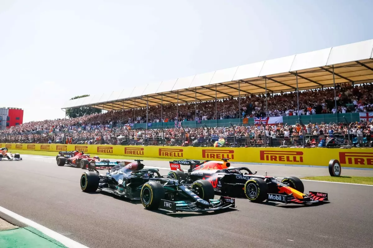 Lewis Hamilton and Max Verstappen at British GP in 2021