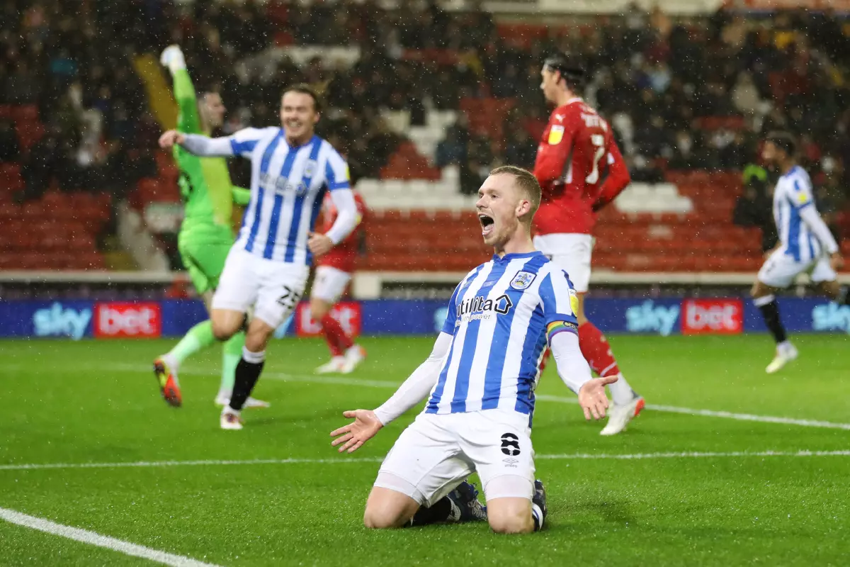 Lewis O'Brien, Huddersfield Town