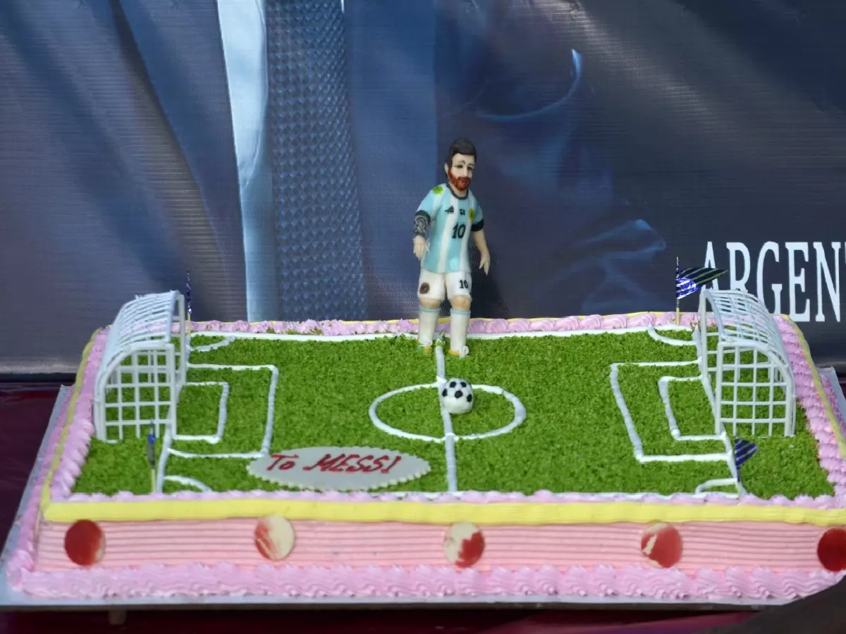 Lionel Messi birthday cake from Argentina, 34 celebrations