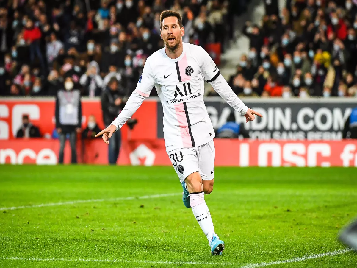 Lionel Messi in action for PSG vs Lille, Feb22