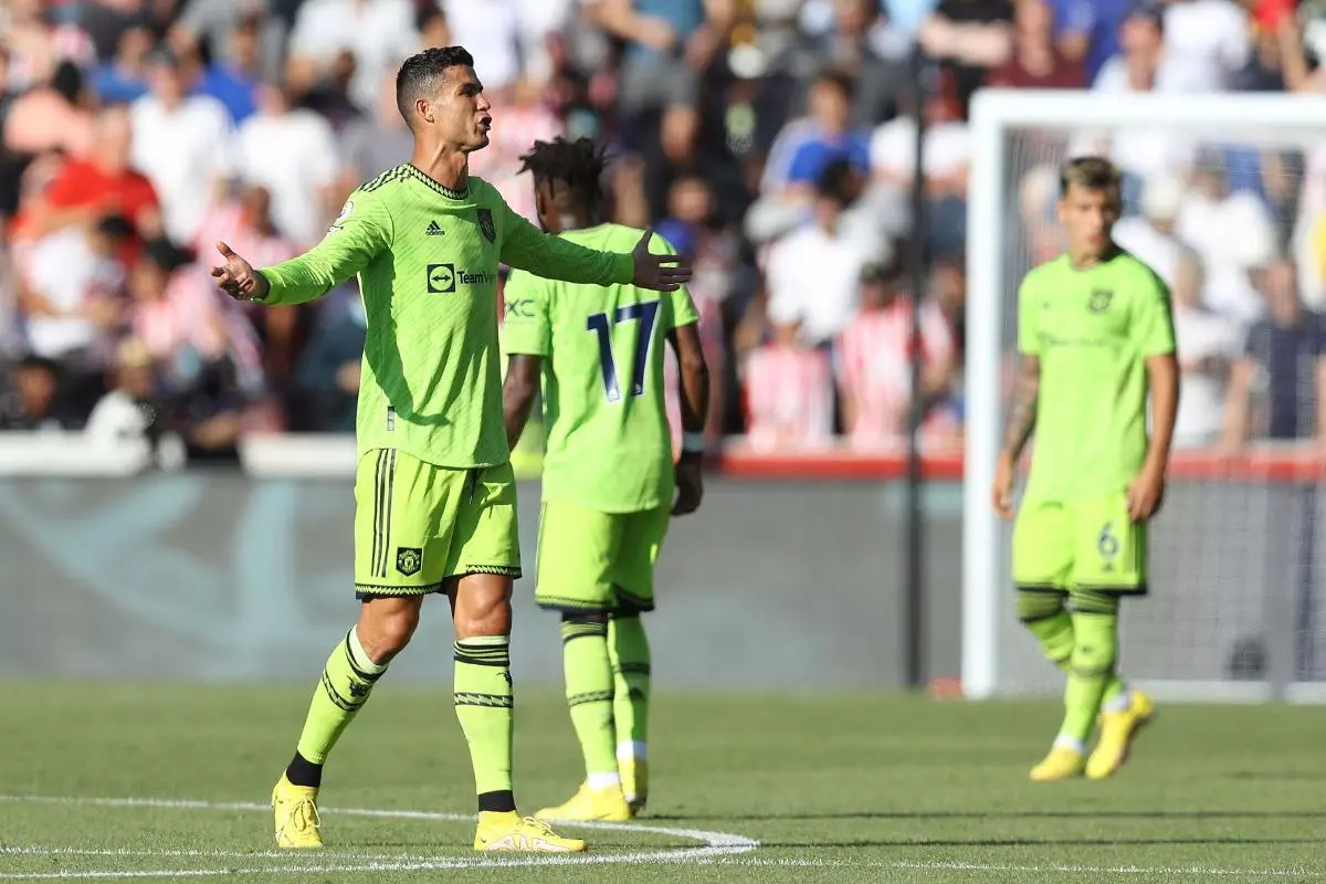 Manchester United players after losing to Brentford