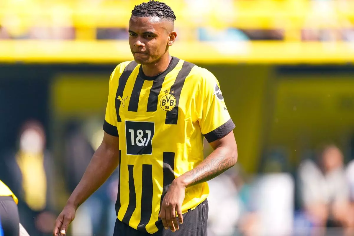 Manuel Akanji of Borussia Dortmund