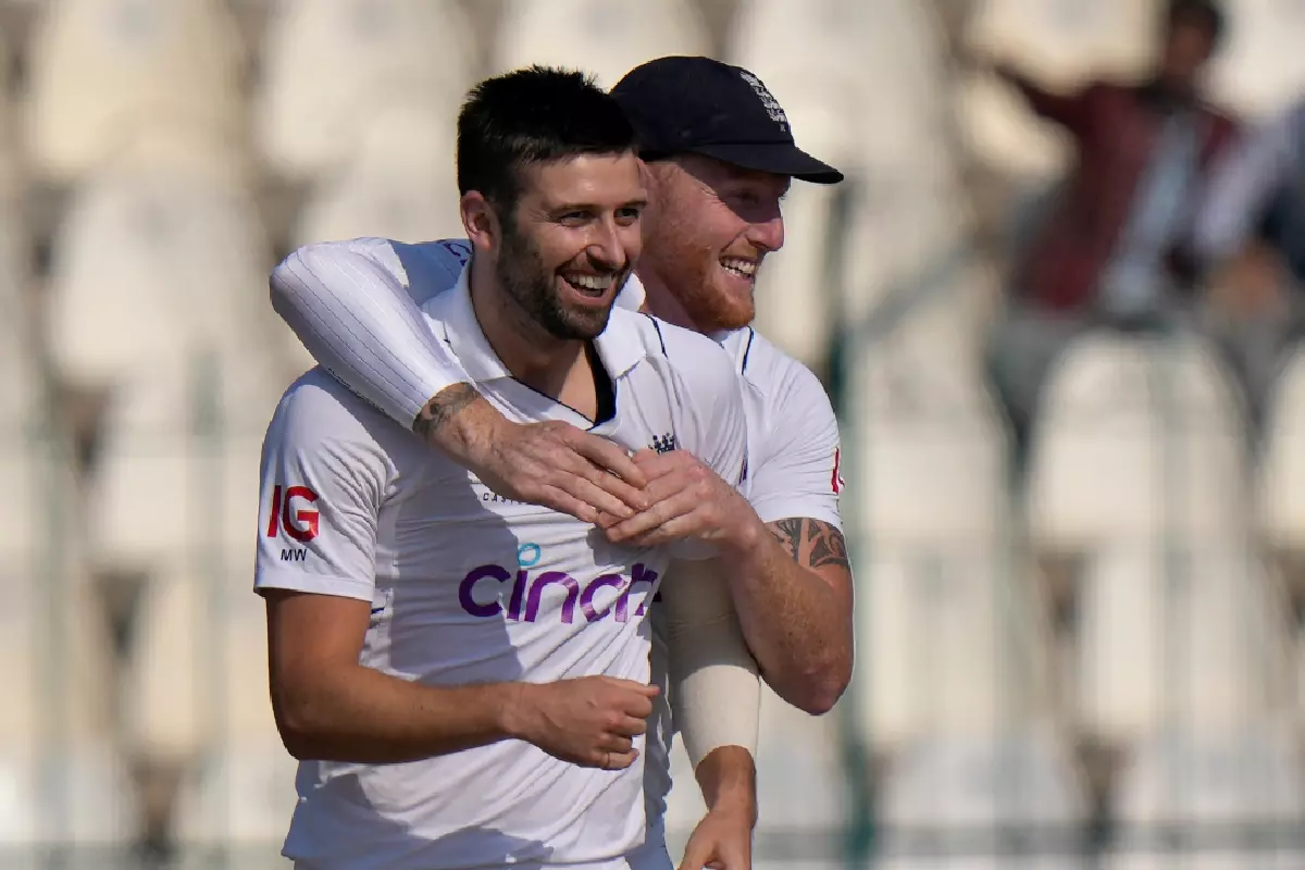 Mark Wood and Ben Stokes