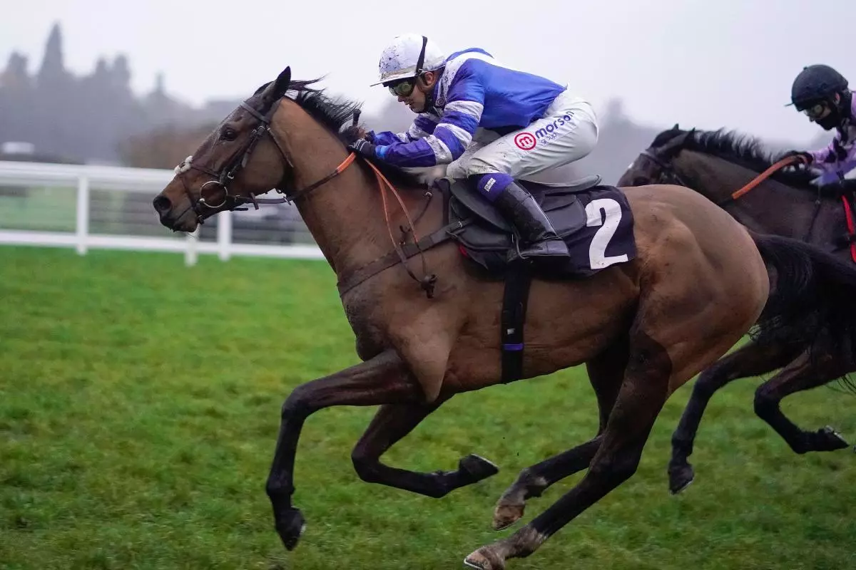 Megan Nicholls riding Knappers Hill