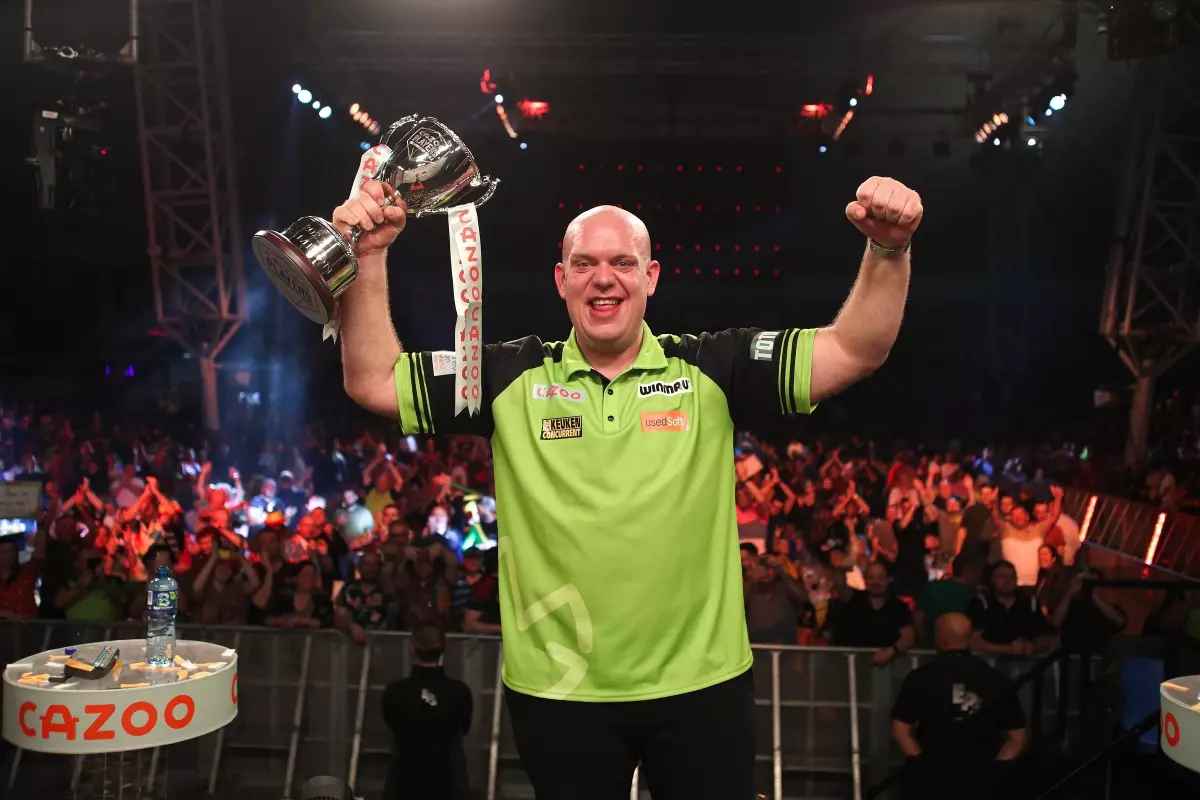 Michael van Gerwen wins Players Championship
