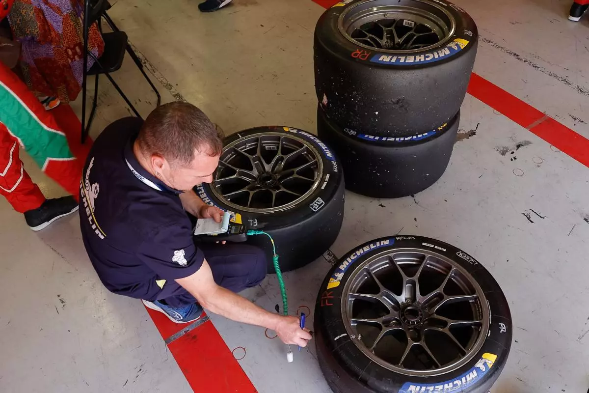Michelin engineer, pitlane during the 6 Hours of Portimao 2023