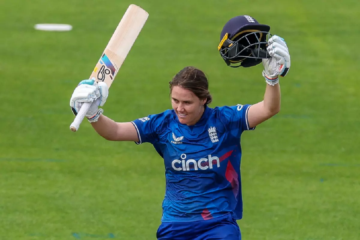Nat Sciver-Brunt ODI century