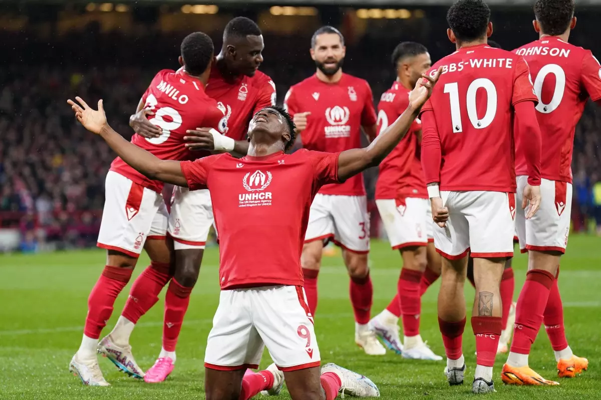 Nottingham Forest's Taiwo Awoniyi (centre) celebrates scoring