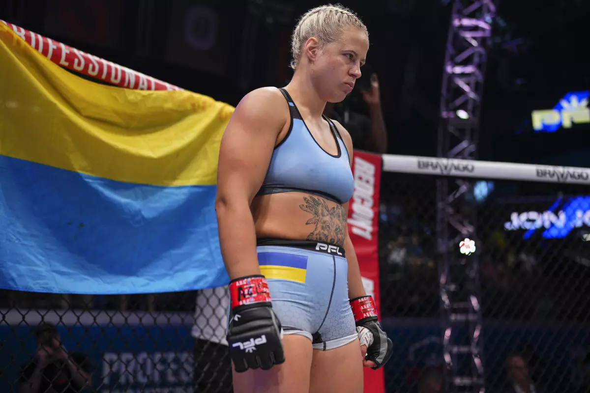 Olena Kolesnyk in PFL action
