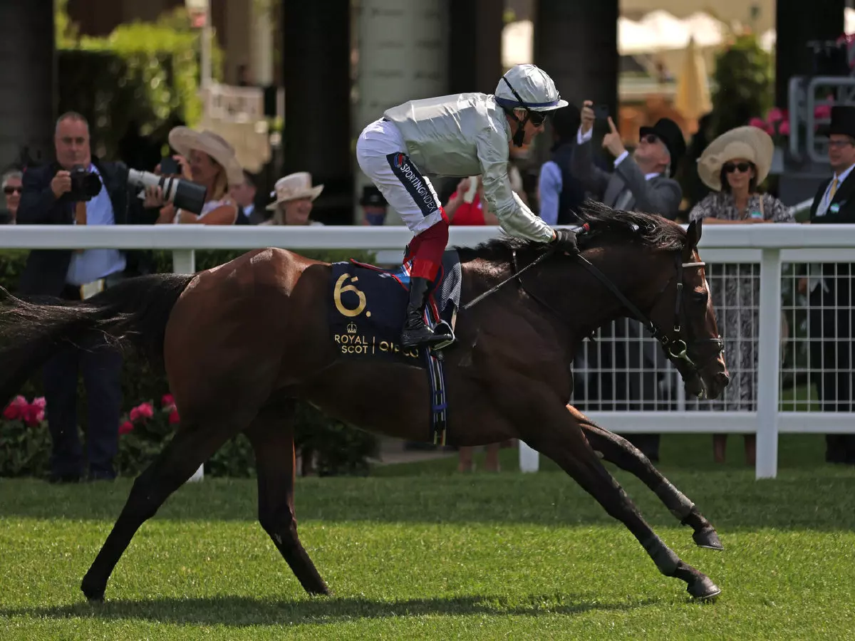 Palace Pier and Frankie Dettori wins Queen Anne Stakes at Royal Ascot