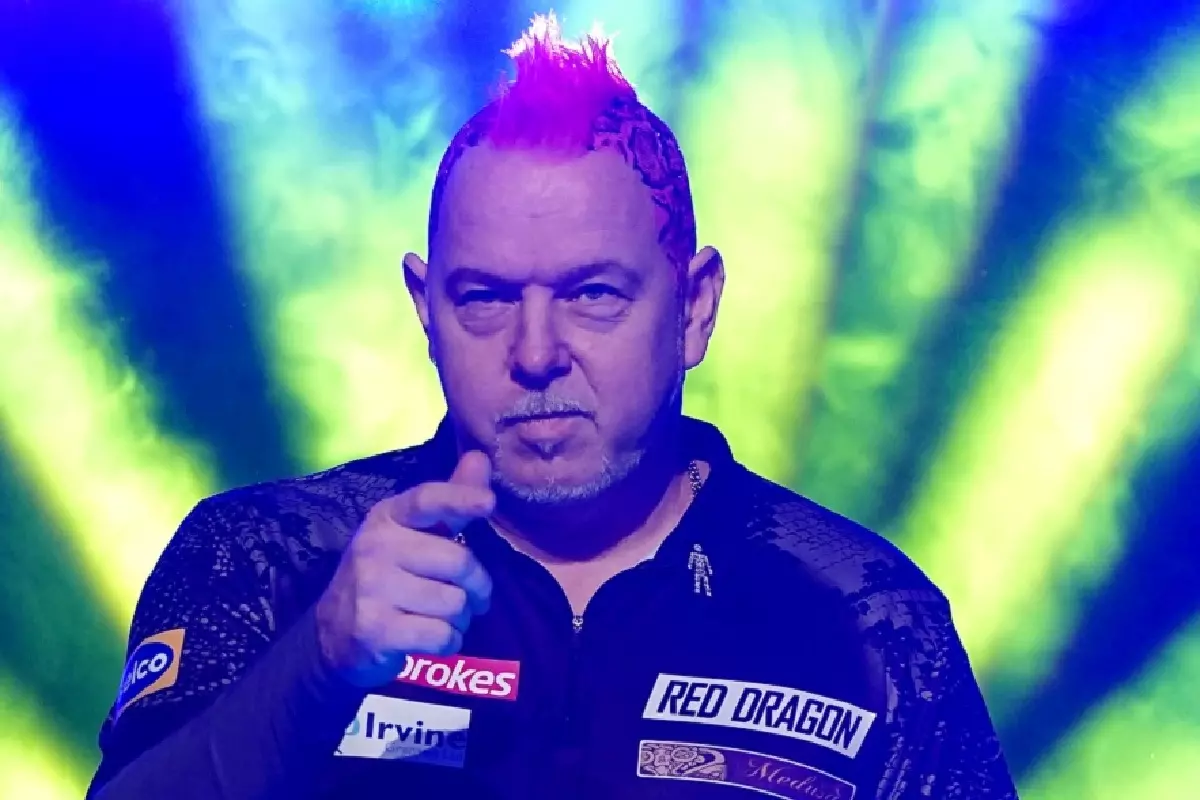 Peter Wright in darts action