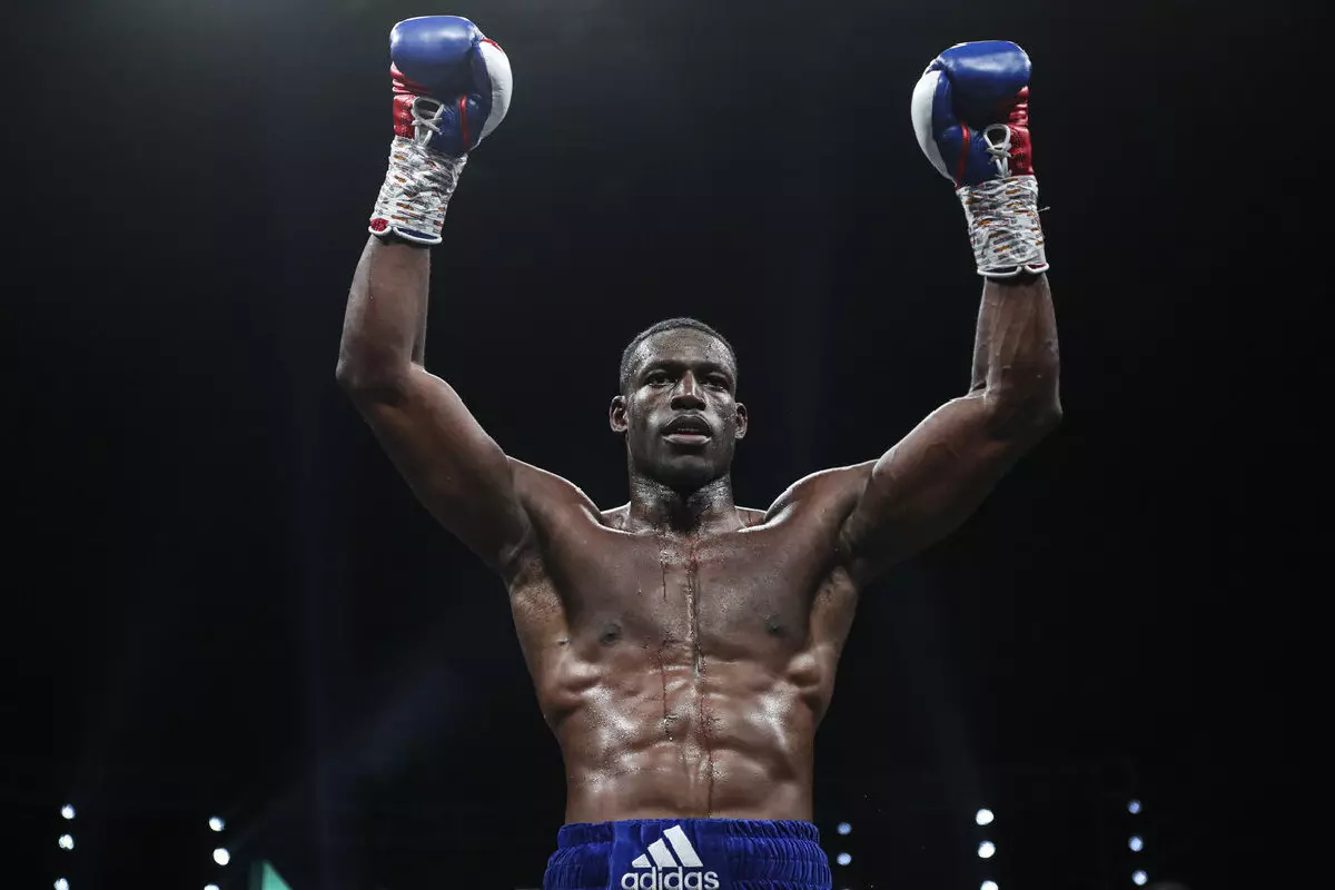 Richard Riakporhe celebrates beating Olanrewaju Durodola