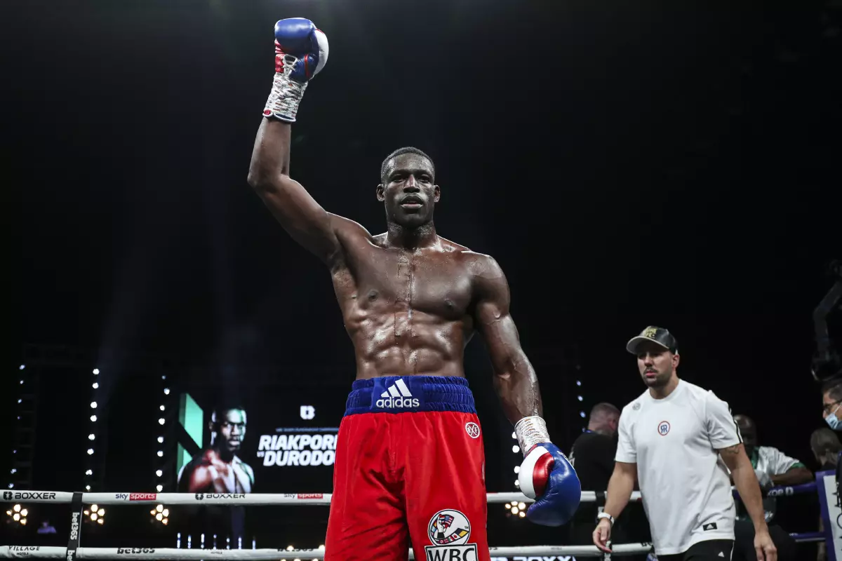 Richard Riakporhe secured an eighth round knockout over Deion Jumah
