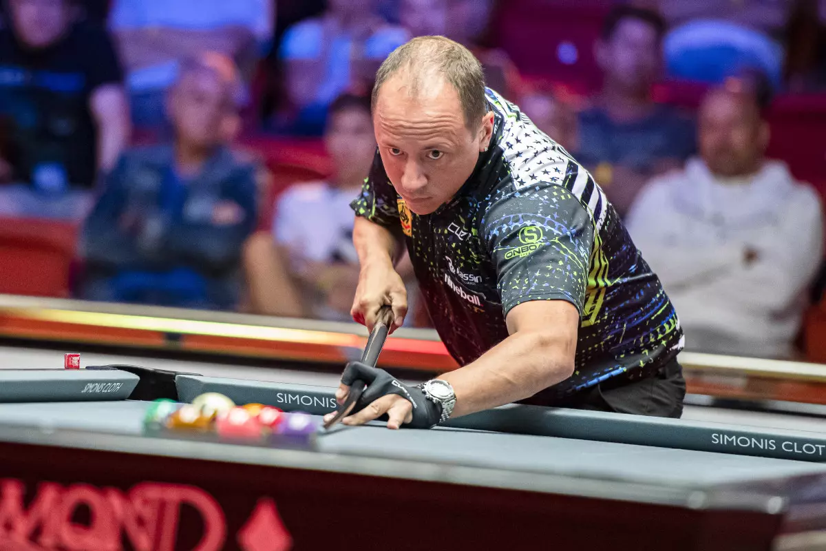 USA pool legend Shane van Boening in action