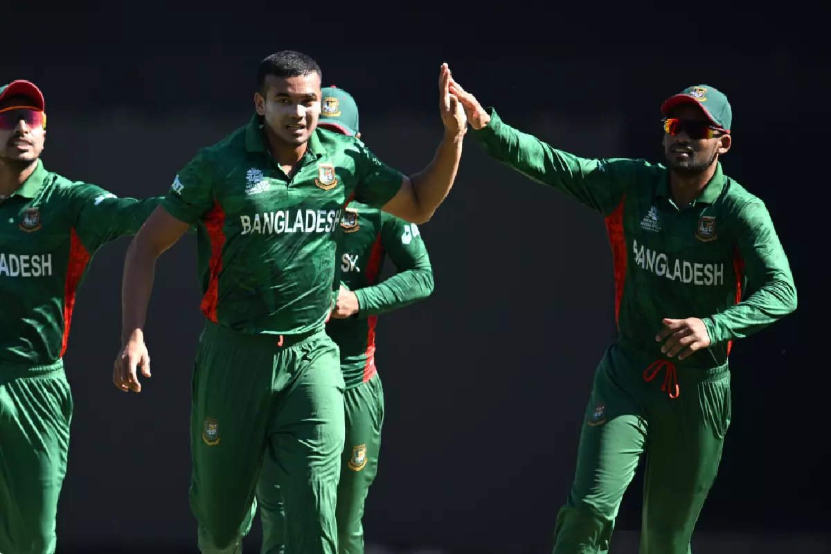 Taskin Ahmed and Bangladesh T20 celebration