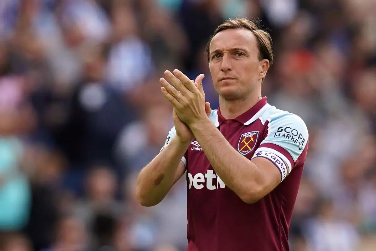 West Ham United's Mark Noble applauds the fans