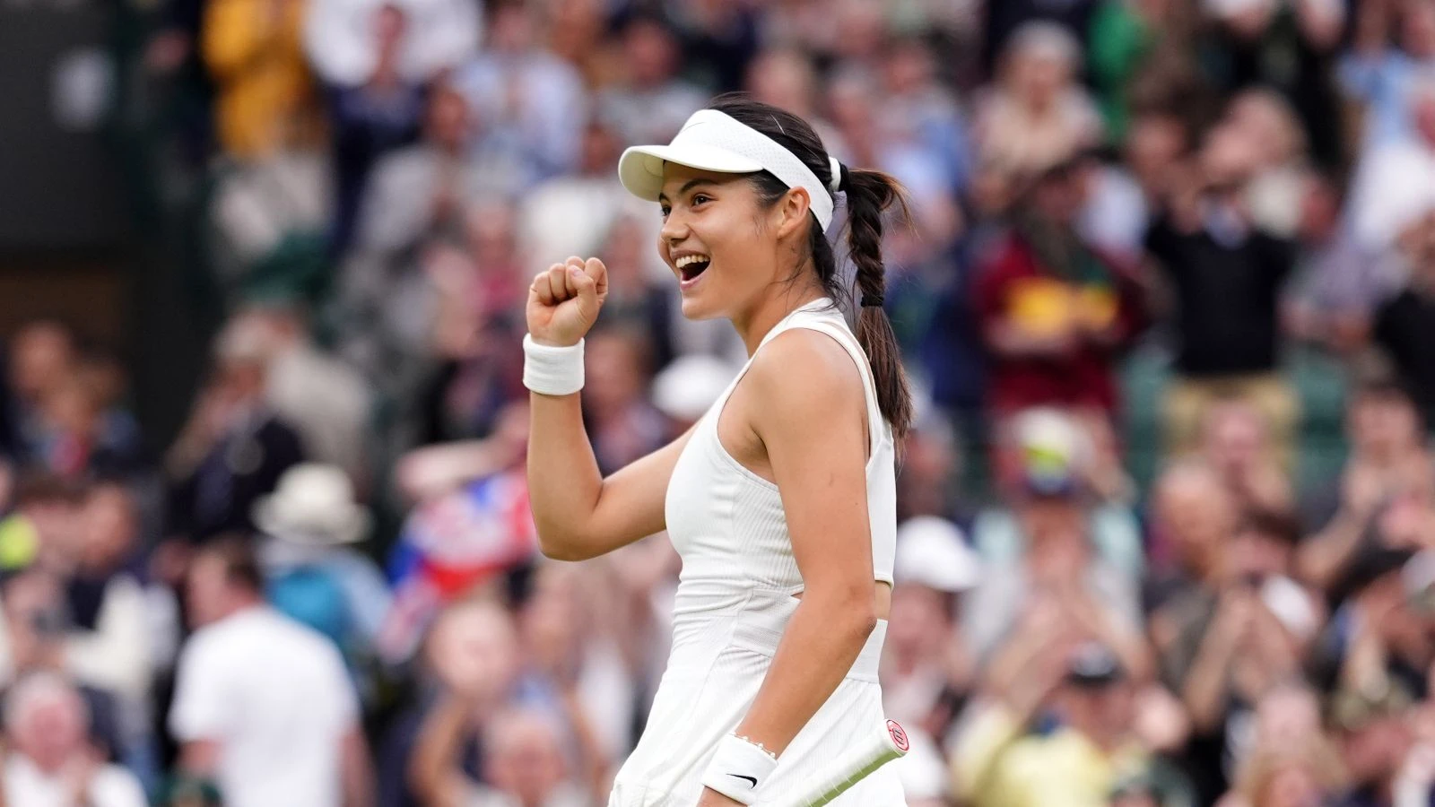 Emma Raducanu beats Elise Mertens 3 July, 2024