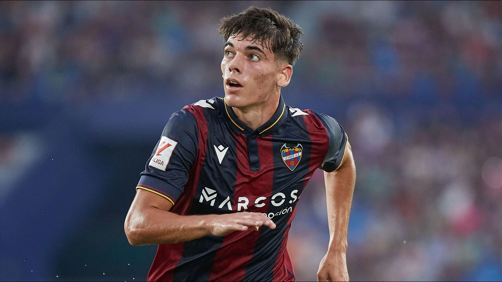 Alex Valle playing for Levante UD