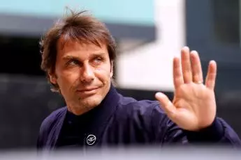 Tottenham Hotspur manager Antonio Conte waves to fans