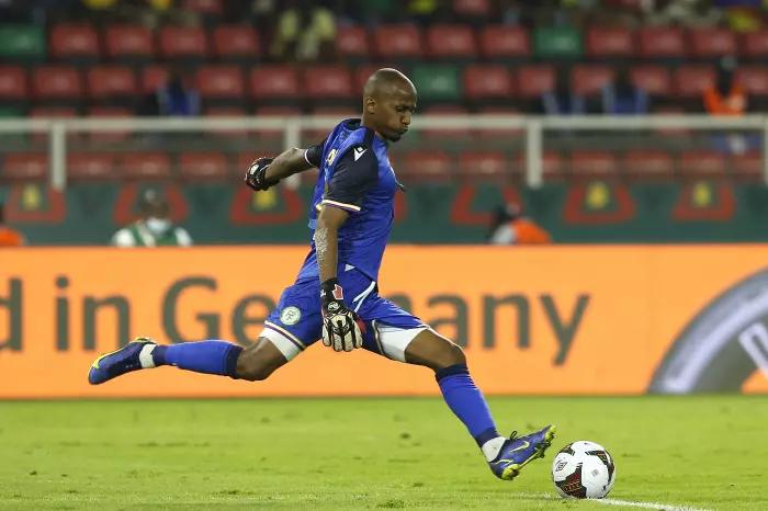 Social Zone: Outfield goalkeeper stars for Comoros, while Mario Balotelli makes Italy return