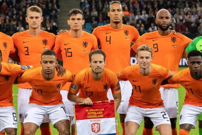 Holland before a game in the Nations League