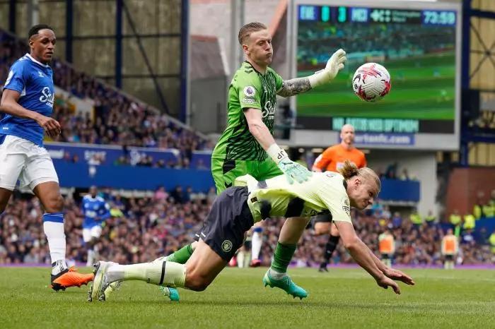 Jordan Pickford is 'not a top goalkeeper', rants Roy Keane after Everton defeat
