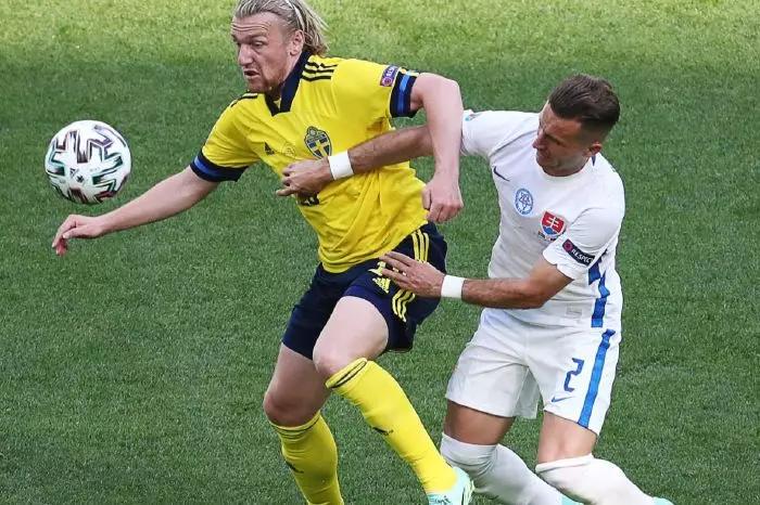 Emil Forsberg penalty gives Sweden win over Slovakia