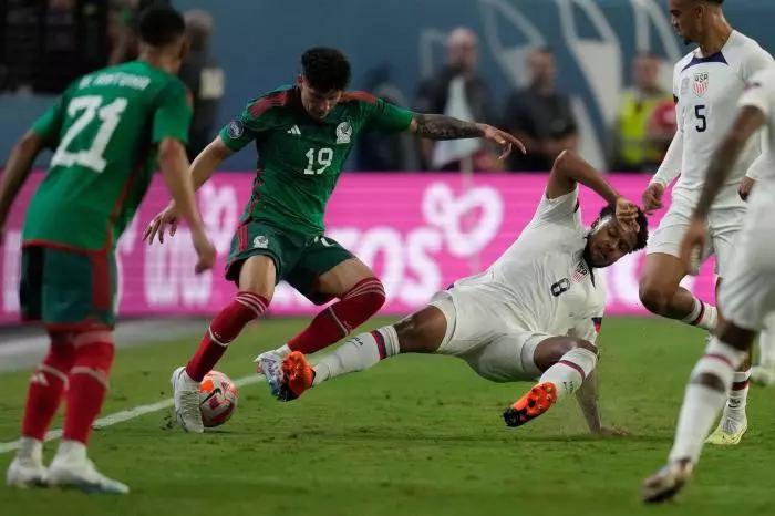 Weston McKennie sent off as USA thrash Mexico in ugly affair