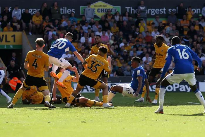Yerry Mina the hero for Everton as last-gasp equaliser secures massive point at Wolves