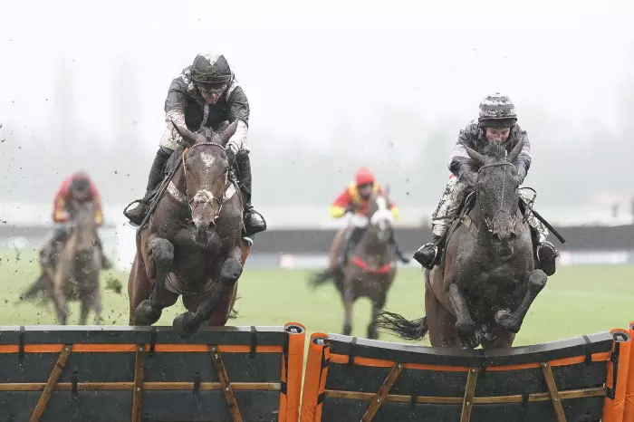 Gallyhill gets off to winning start for Henderson at Newbury