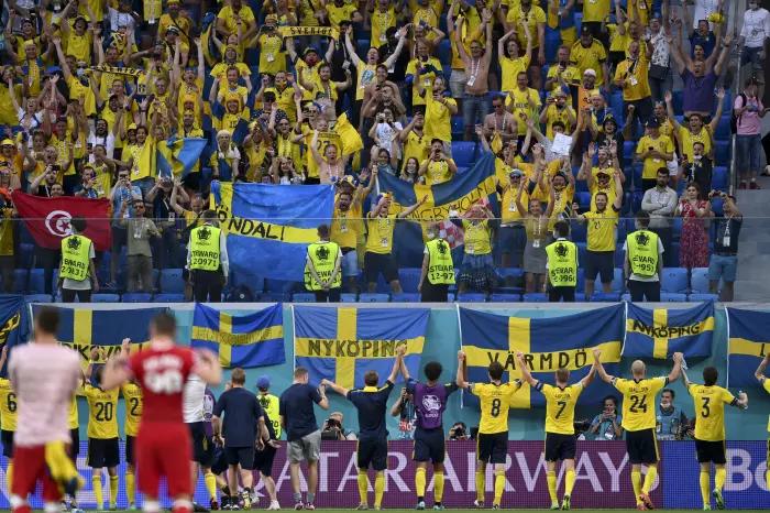 Jan Andersson proud of Sweden for securing top spot with victory over Poland