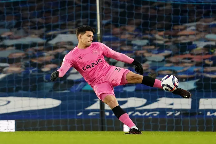 Joao Virginia to make FA Cup debut after Everton suffer double injury blow