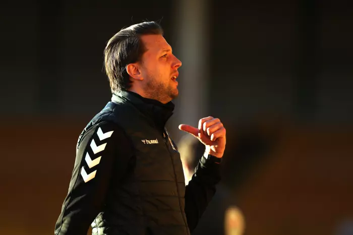 Mark Bonner hails “collective effort” as Cambridge snatch win at Port Vale