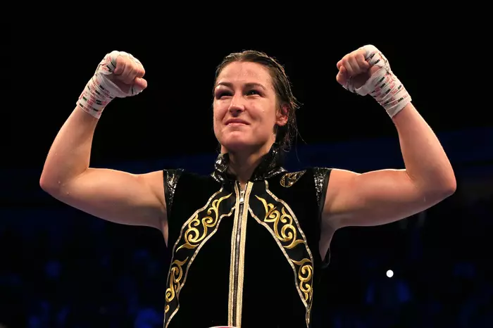 Katie Taylor retains world titles after beating Delfine Persoon in rematch