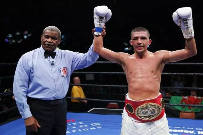 Selby still on Lomachenko course