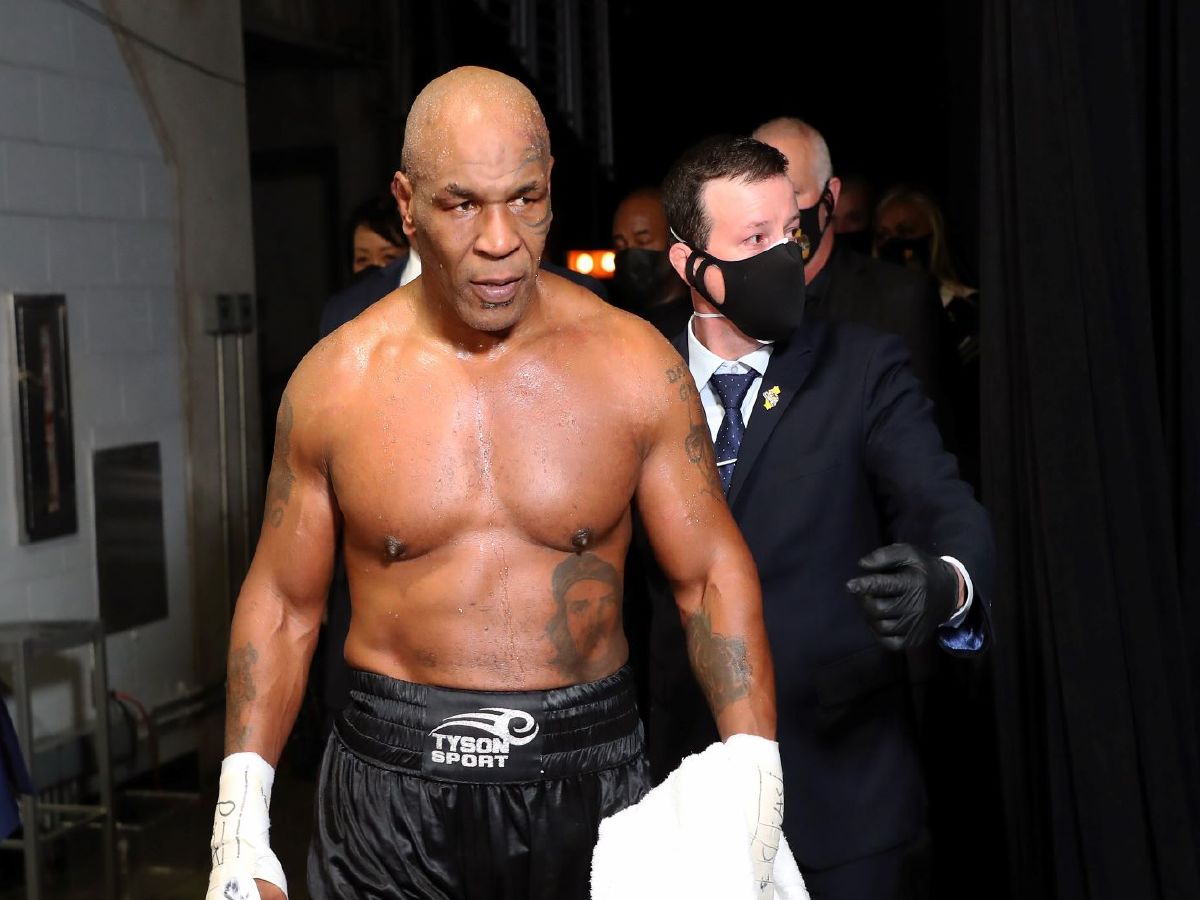 Mike Tyson offered a chance to heavyweight world champion aged 54 | PlanetSport