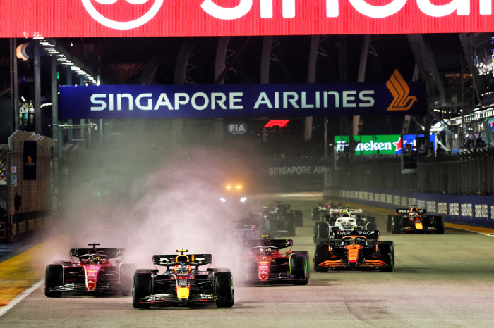 Action at the 2022 Singapore Grand Prix