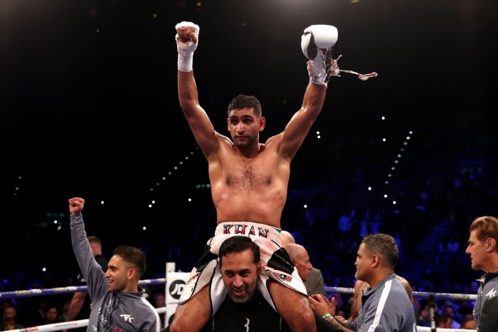 Amir Khan claims Floyd Mayeather told him to reverse retirement and fight him
