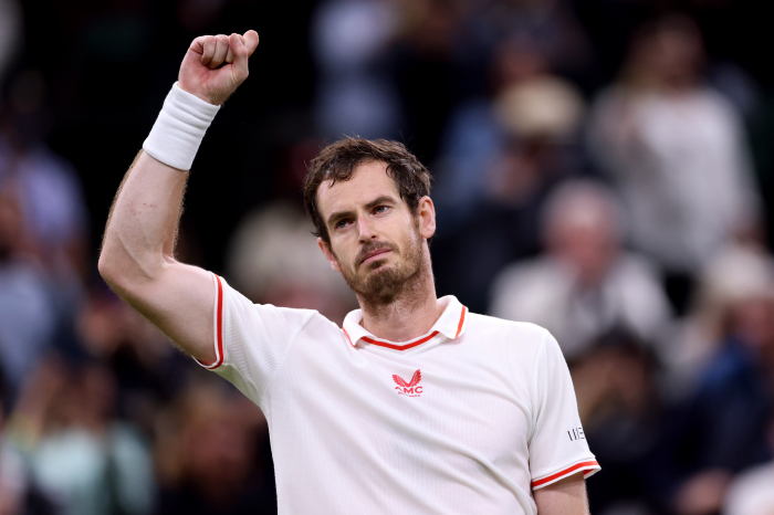 Andy Murray has vowed to donate his 2022 prize money to Ukraine