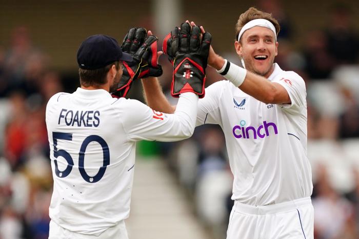 Ben Foakes and Stuart Broad for England against New Zealand