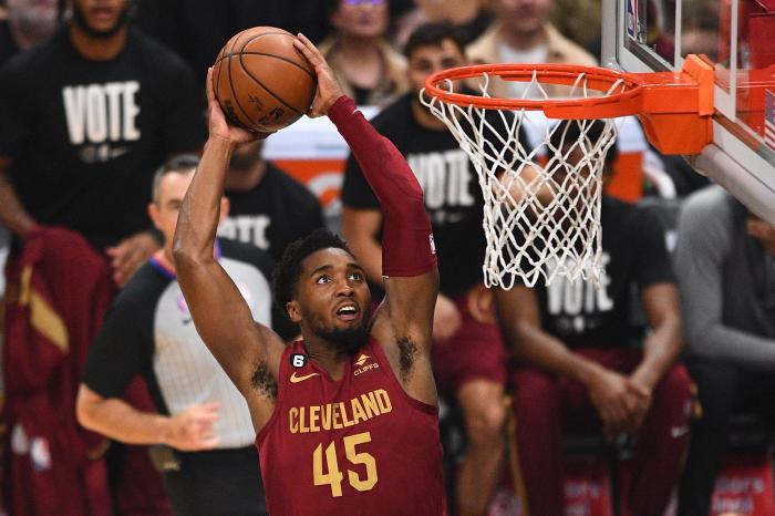 Wednesday NBA top tip: Cleveland Cavaliers defence to hold firm against the Milwaukee Bucks