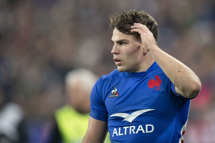 Six Nations: France crush Scotland at Murrayfield to remain on course for Grand Slam